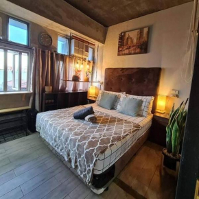 Modern Industrial 1BR Condo with Netflix and Youtube